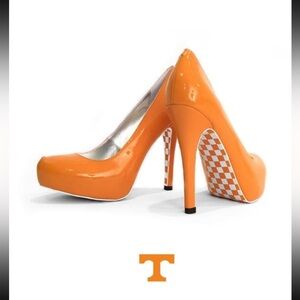 Tennessee Heels sz 8